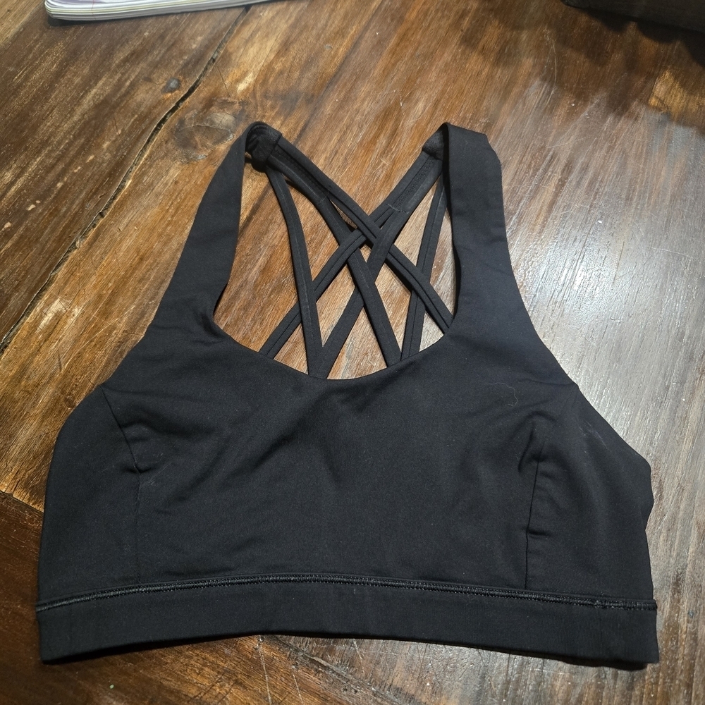 Lululemon Athletica Black Free To Be Serene Sports Bra Criss Cross Strappy Sz 2